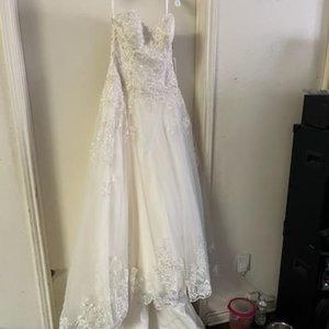 Beautiful Ivory Wedding dress